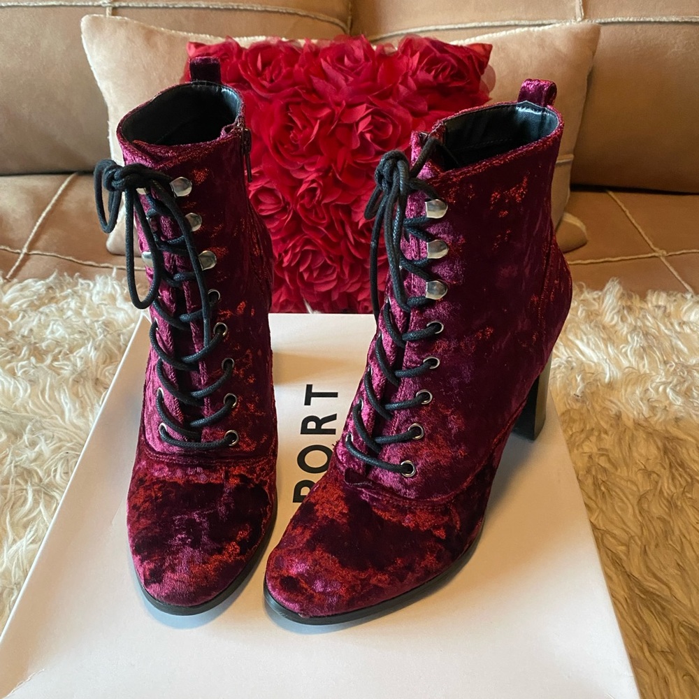 Report Allex bootie